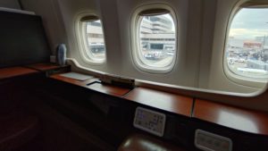 JA737J-機内