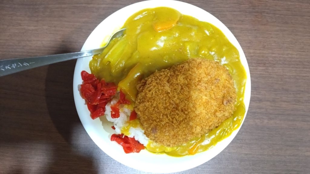バスセンターのカレー