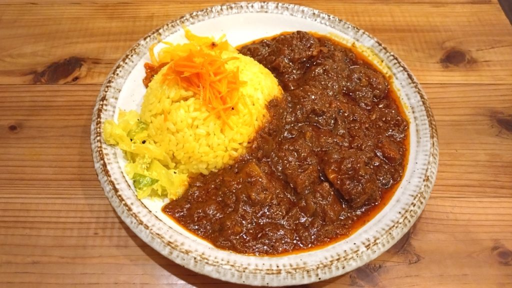 カレーパーラーきふじん-黒胡麻ポークカレー